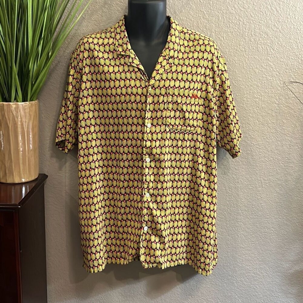 #140 Levi’s short sleeve printed casual button-down top men’s size large